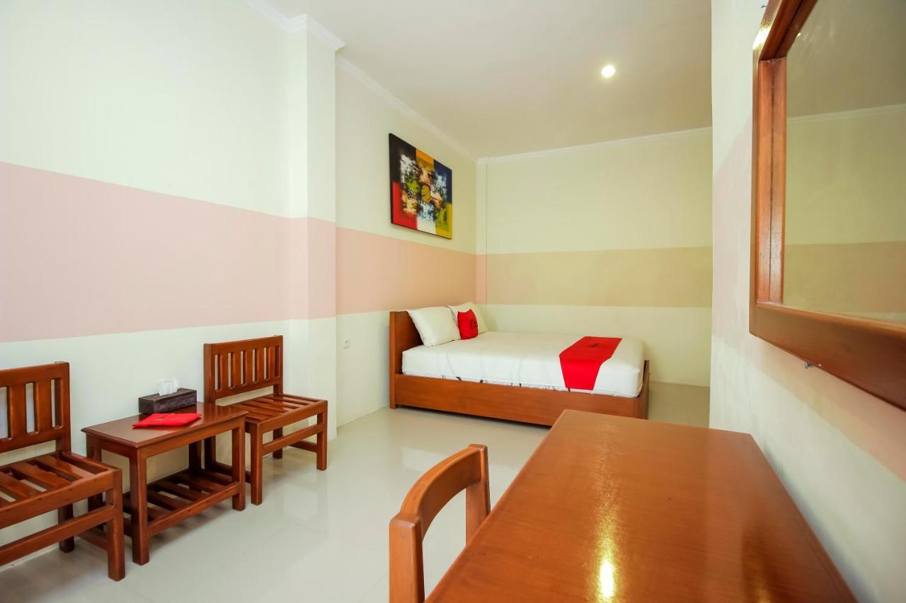 Reddoorz Near Jalan Jendral Sudirman Manado Hotel Exterior foto
