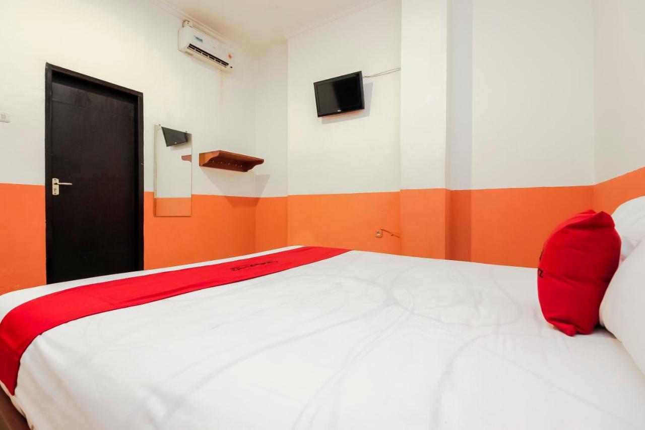 Reddoorz Near Jalan Jendral Sudirman Manado Hotel Exterior foto
