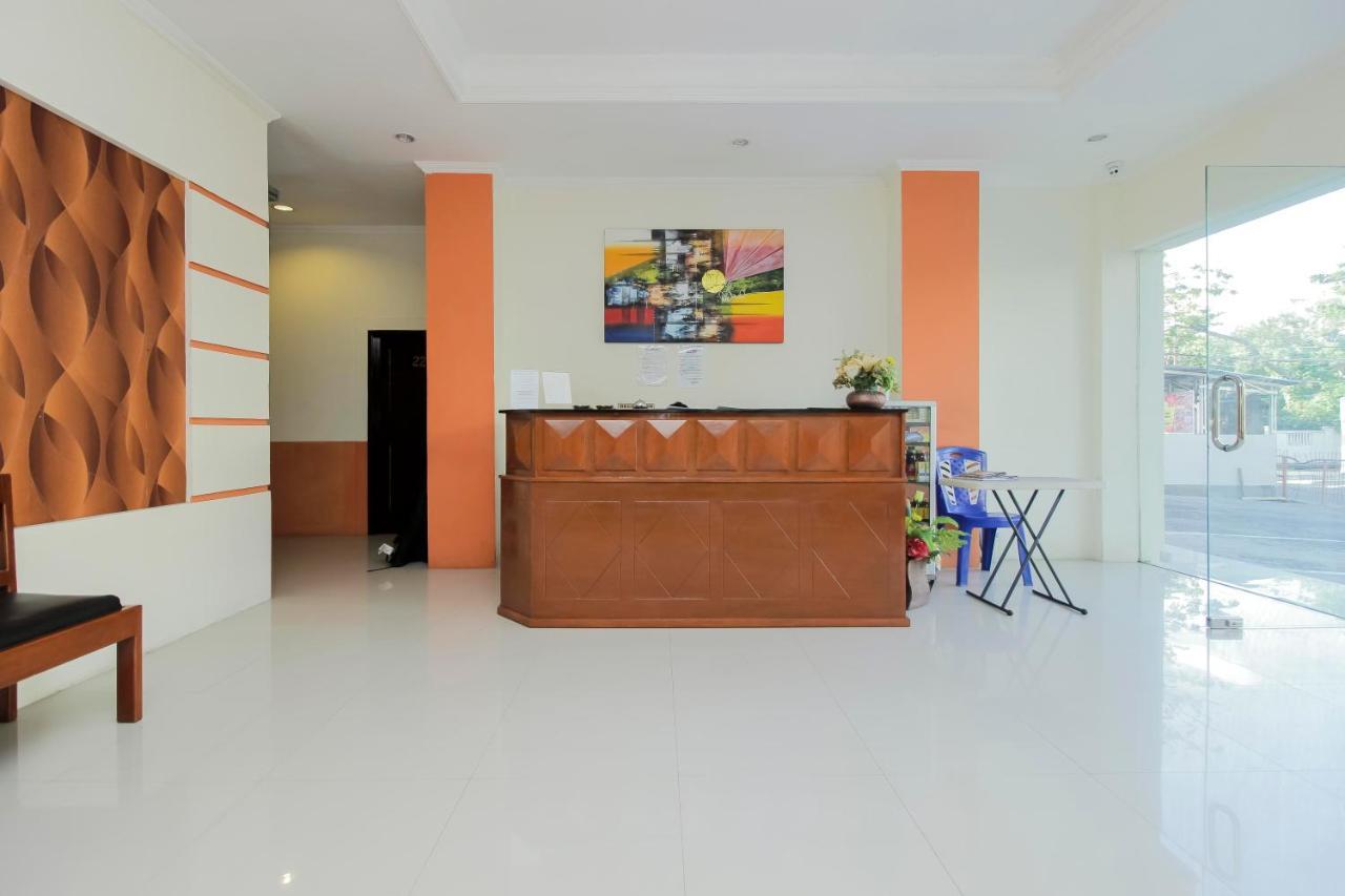 Reddoorz Near Jalan Jendral Sudirman Manado Hotel Exterior foto
