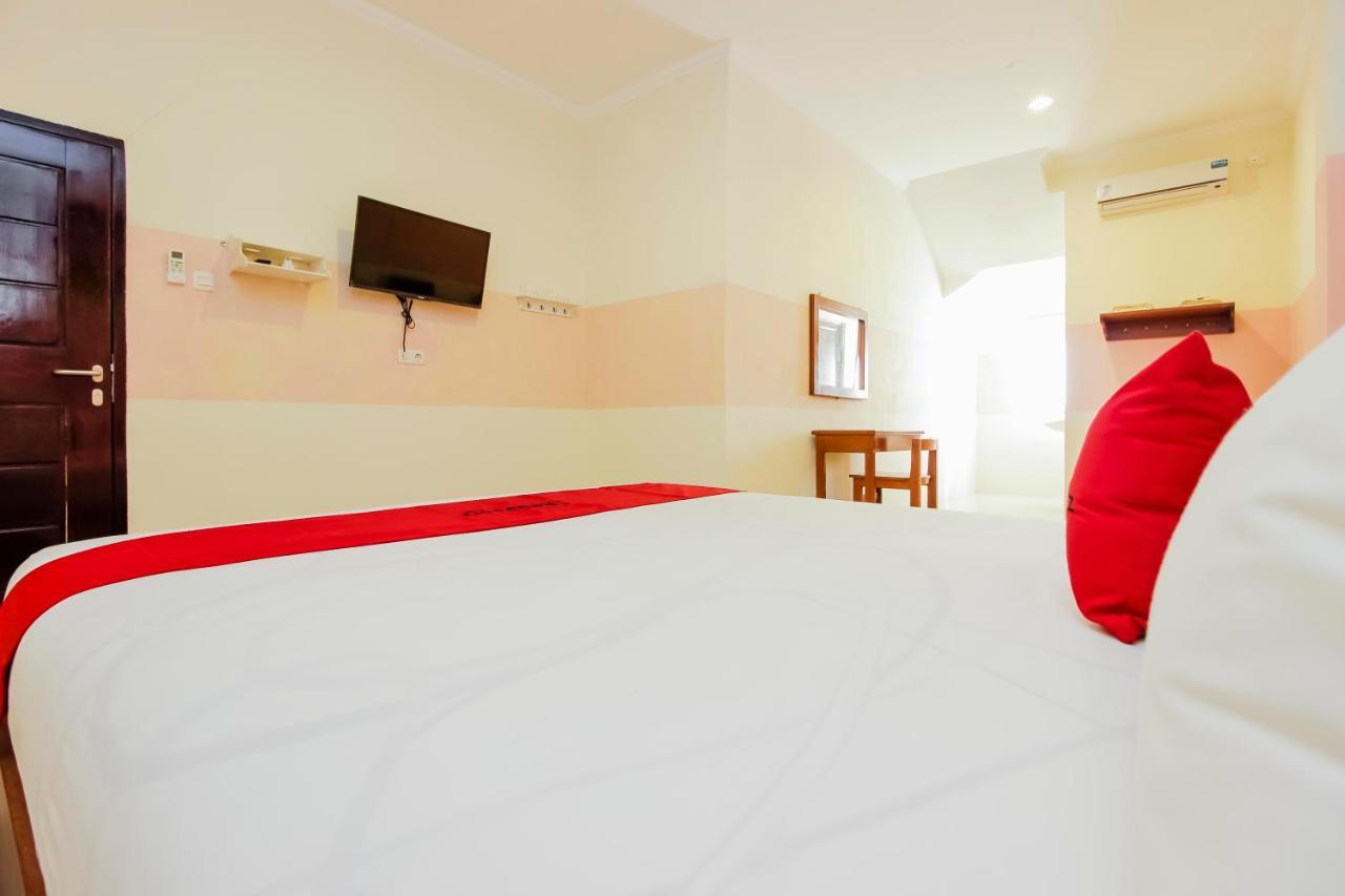 Reddoorz Near Jalan Jendral Sudirman Manado Hotel Exterior foto