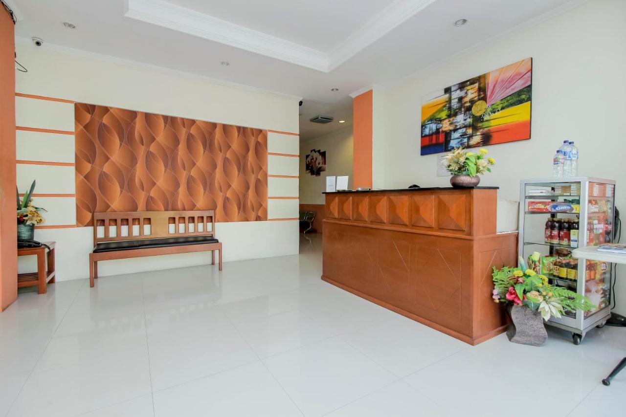 Reddoorz Near Jalan Jendral Sudirman Manado Hotel Exterior foto